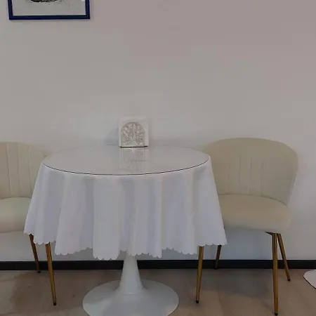 Apartment Ferienwohnung *